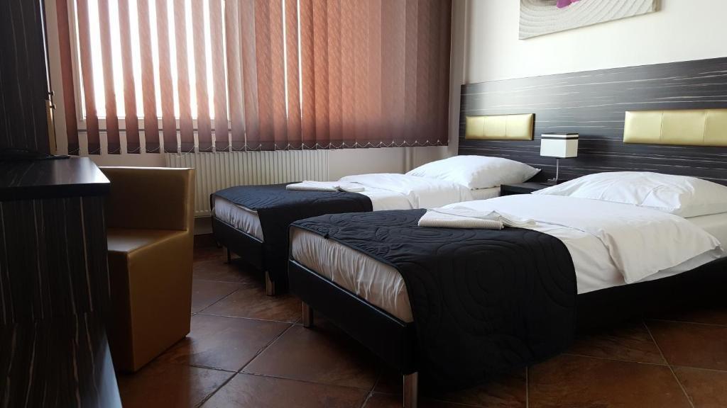 Hotel Montenegro Bruntál Kültér fotó