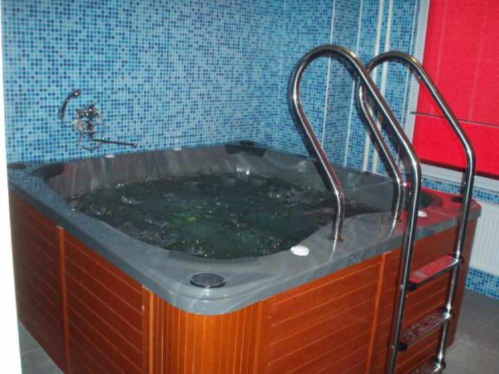 Hotel Montenegro Bruntál Kültér fotó